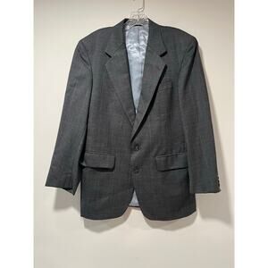Vintage 2 Piece Men's Suit Made in Poland Gray & Black Windowpane Plaid Sz 39 JL